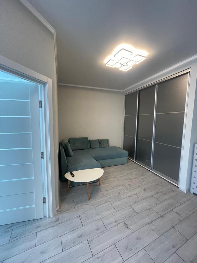 Nika Apartment Odessa Exterior foto