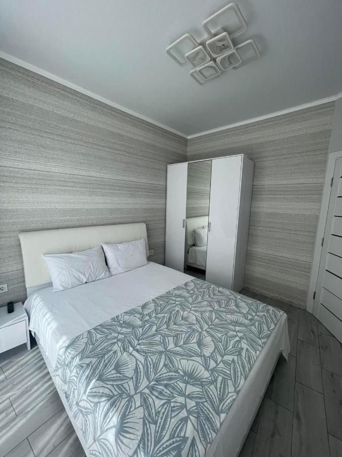 Nika Apartment Odessa Exterior foto